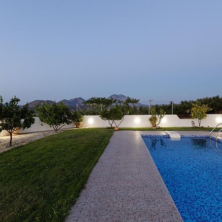 Marina Villa, A Nature Inspiring Retreat Perama  외부 사진